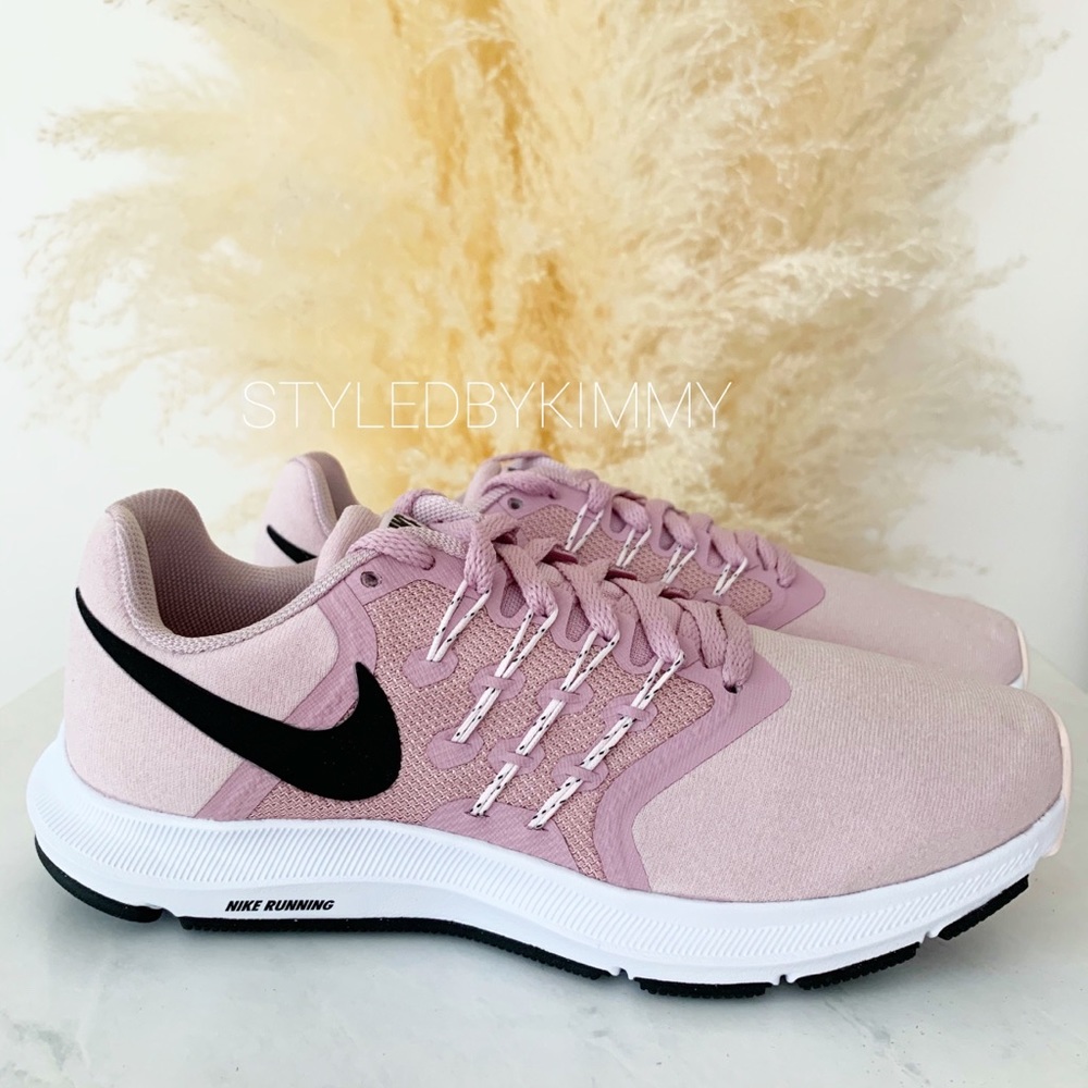 🌸 NIKE RUN SWIFT Sneakers Running Shoes NWT - Picture 2 of 11